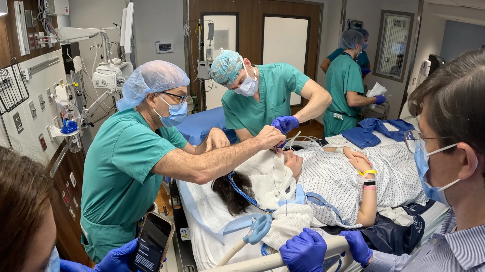 After monitoring for several days, the team was able to safely remove the electrode from the patient at bedside.