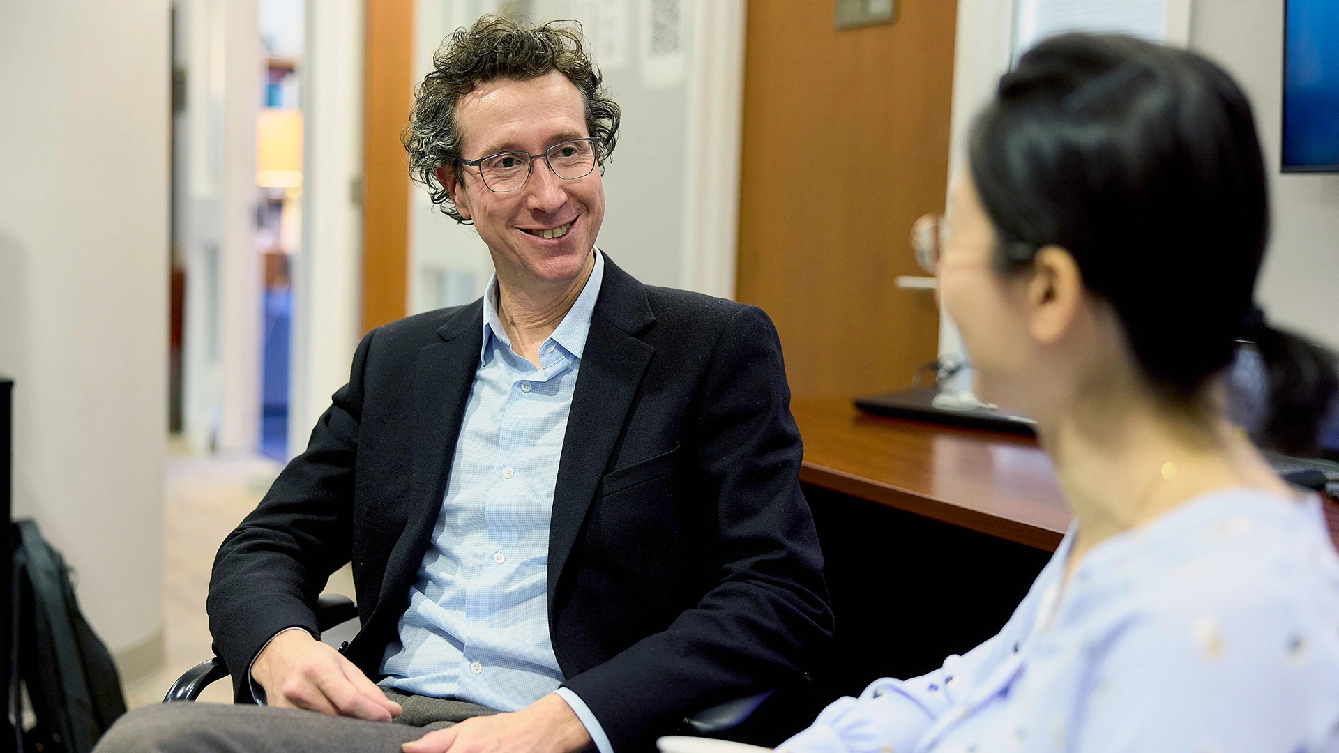 Psychiatry residents will not only have the opportunity to grow their clinical skills, but also further their research interests, says Asher Simon, MD, Senior Associate Director of Residency Training. With access to both The Mount Sinai Hospital and Mount Sinai Behavioral Health Center facilities, the Psychiatry Department aims to offer a comprehensive wraparound training program.