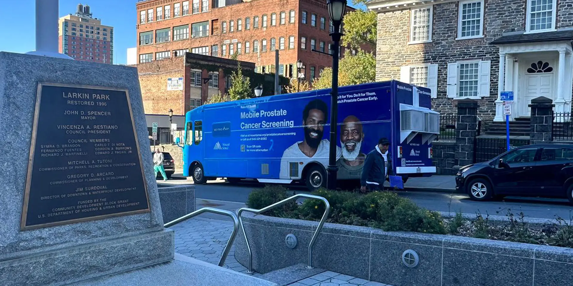 The Mount Sinai Robert F. Smith Mobile Prostate Cancer Screening Unit visits  neighborhoods with high concentrated populations of Black men, providing access to education and screening for this underserved population.