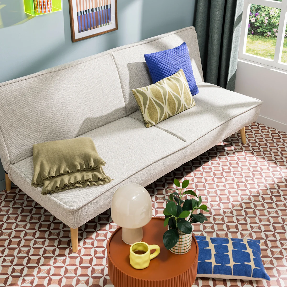 Beige slaapbank met retro vloer