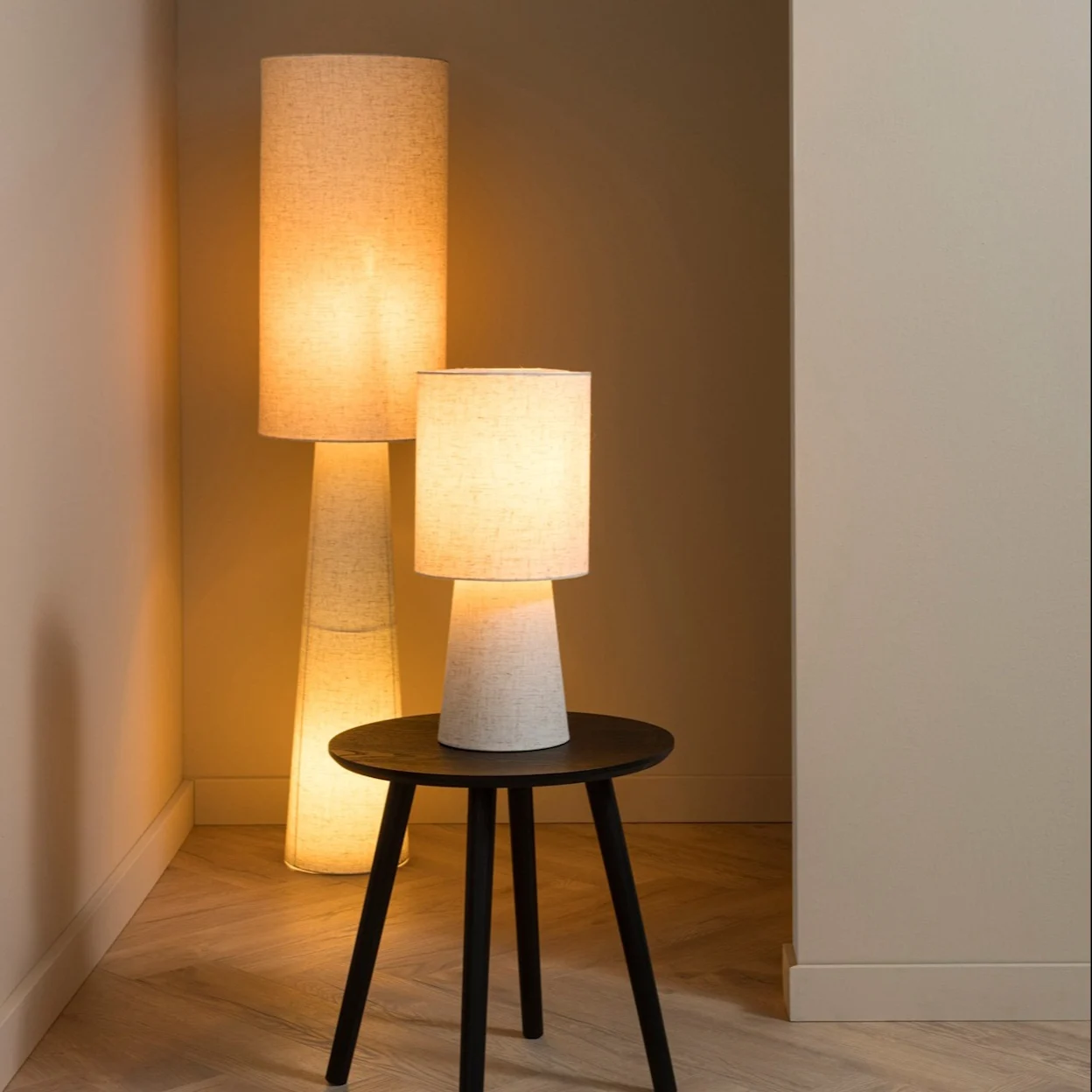 Vloerlamp & tafellamp Pandia