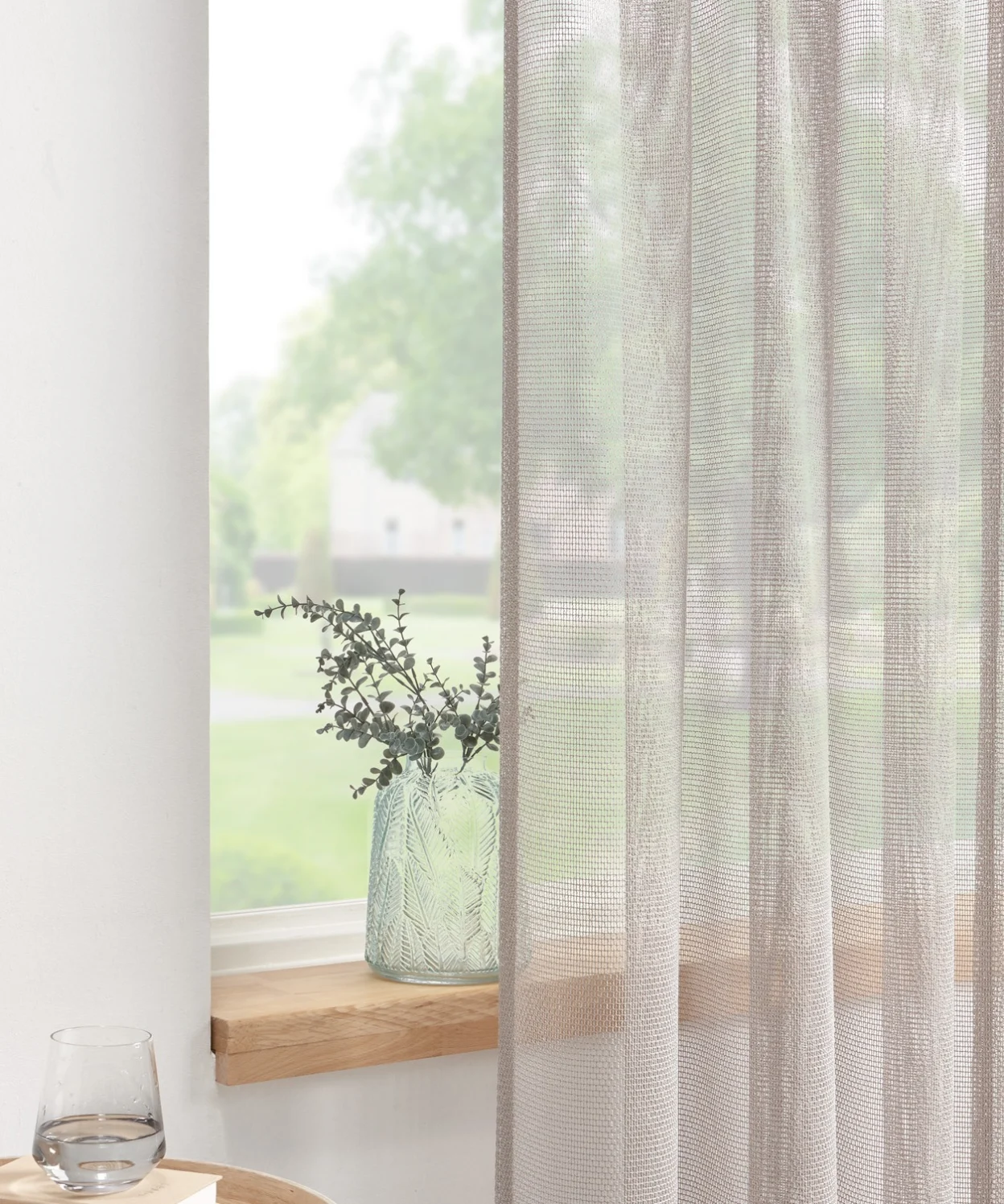 Banner Buiten kijken Vitrage - Alles voor raamdecoratie - Keuzehulp voor je raambekleding - NL