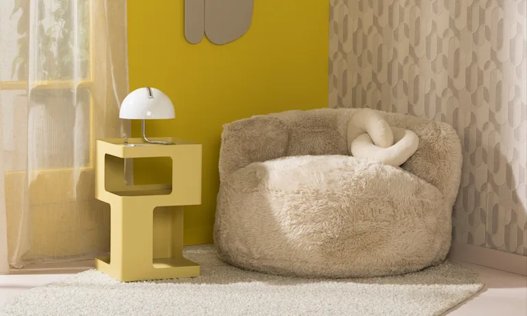 Nieuwe trend Nordic Motion met fluffy fauteuil