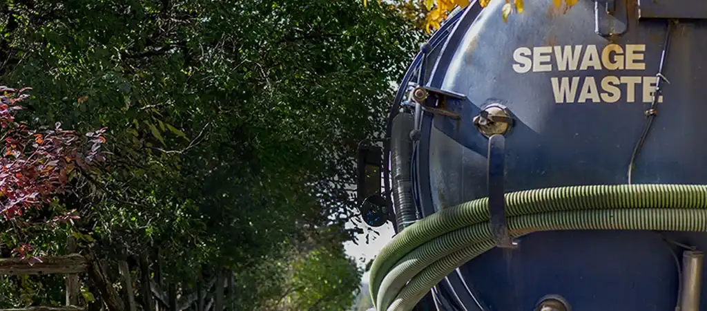 septic tank disposal truck