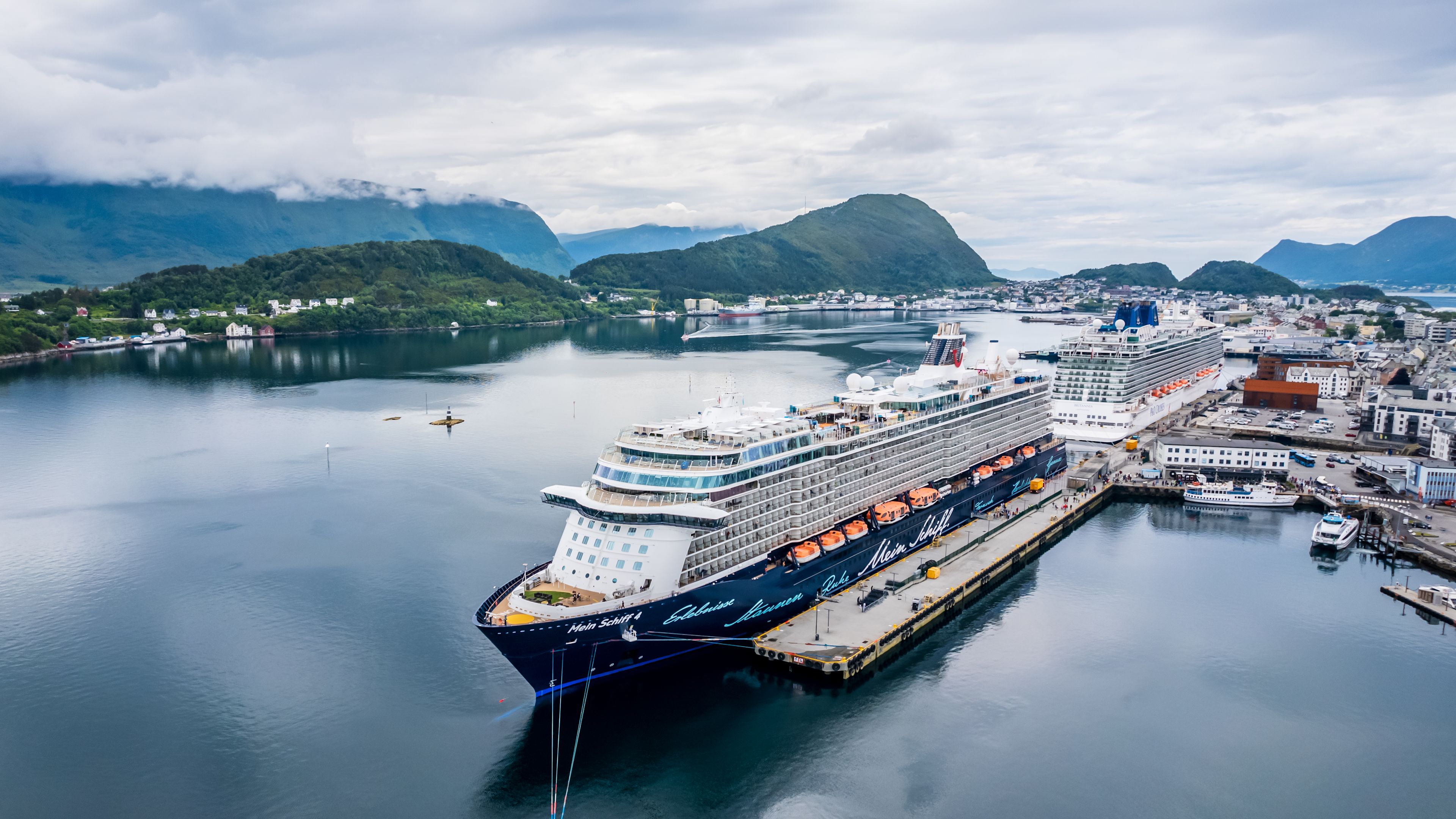 Mein Schiff 4