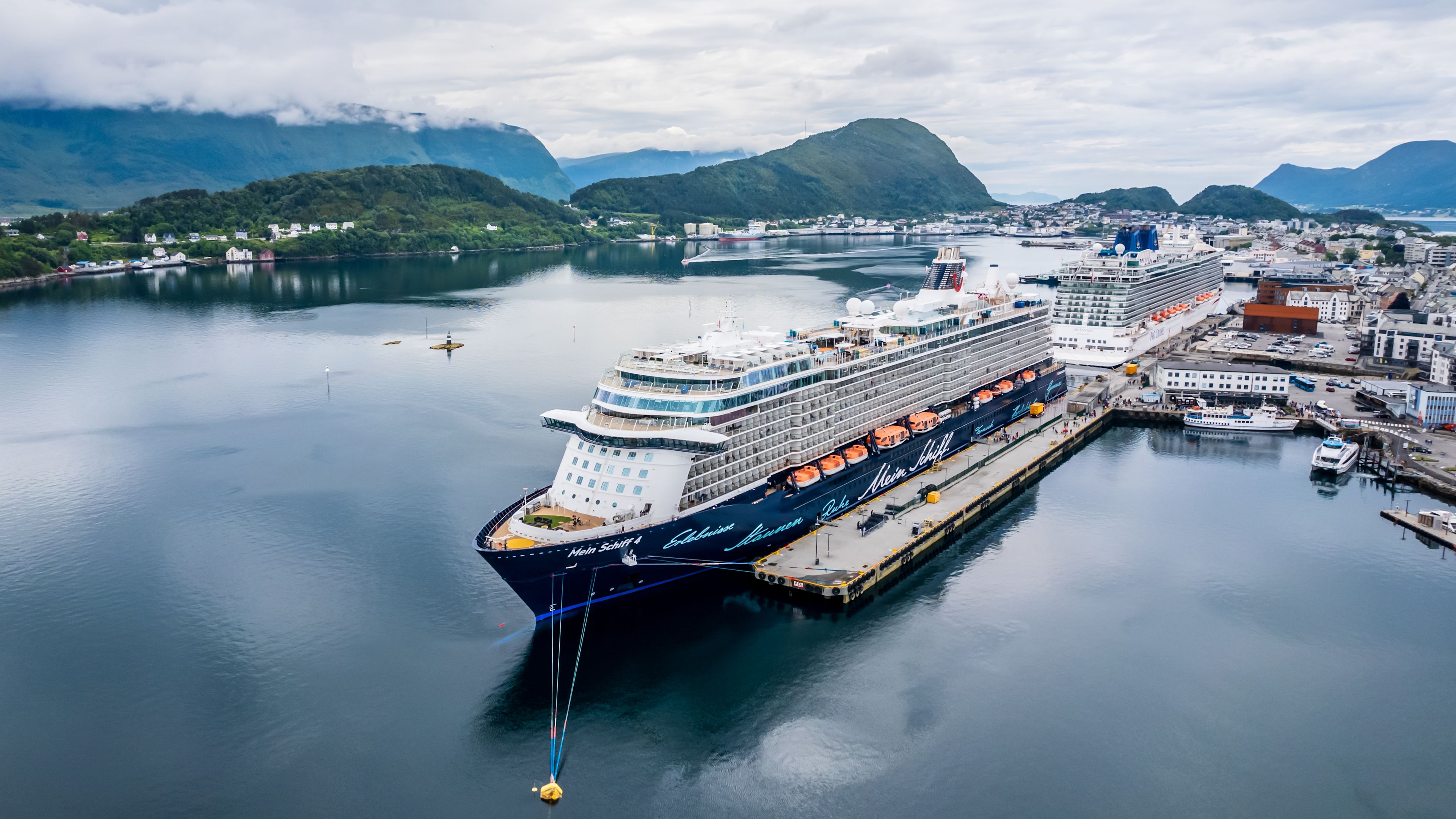 Mein Schiff 4