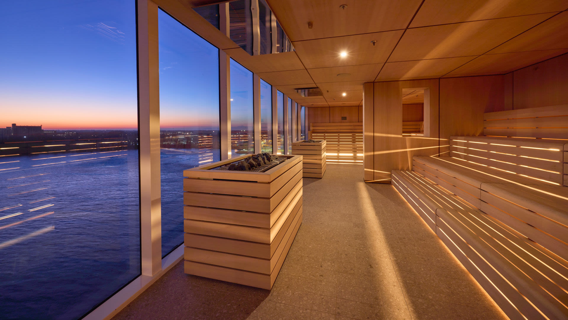 Wie auf allen Schiffen der Mein Schiff ® Flotte erwartet Sie auch auf dem ersten Schiff unserer neuen Schiffsklasse ein umfangreicher Sauna- und Fitnessbereich, dessen Besuch in den Inklusivleistungen enthalten ist. 