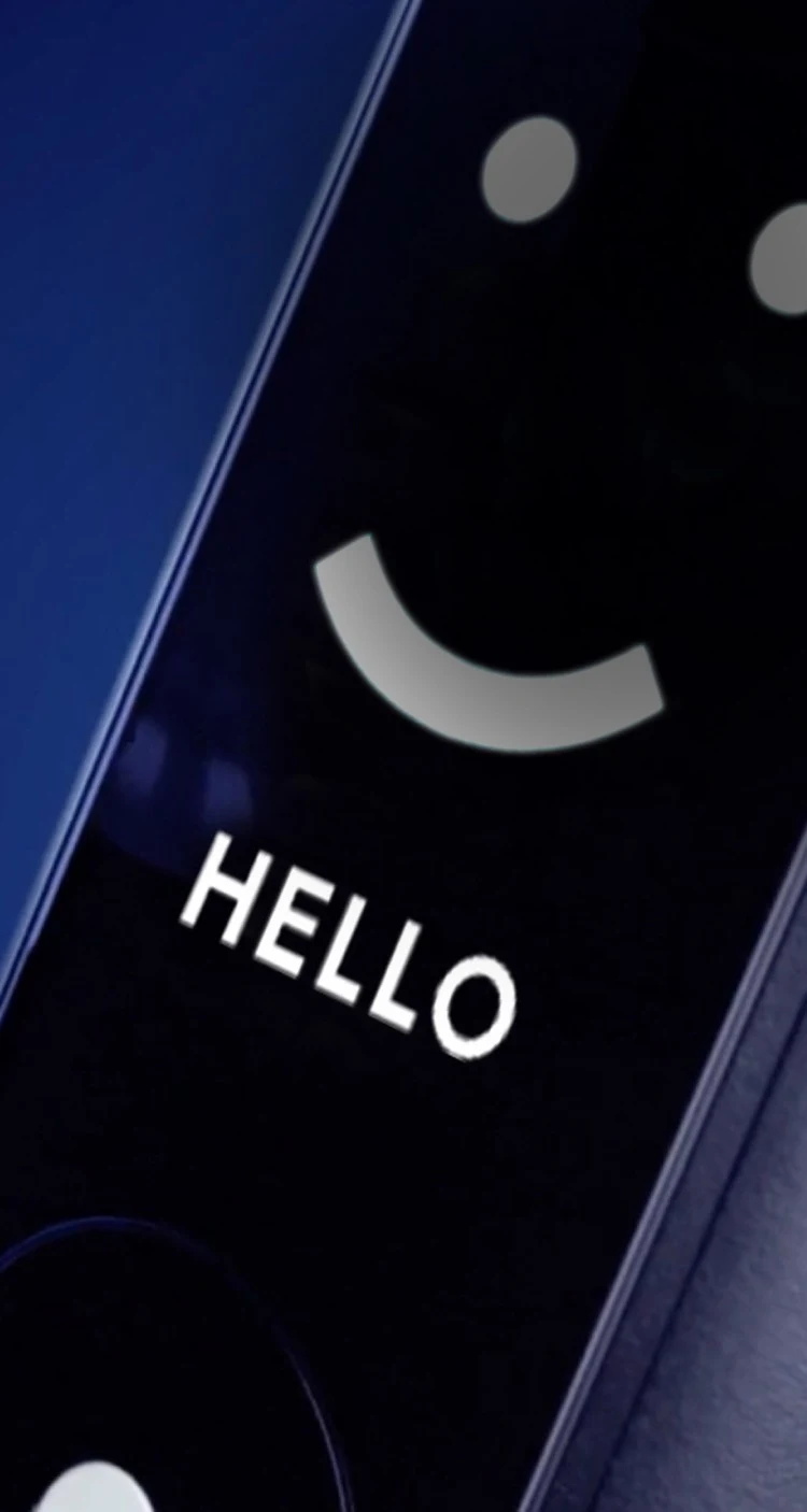 Oral-B iO electric toothbrush's interactive display screen (with Smiley Face)