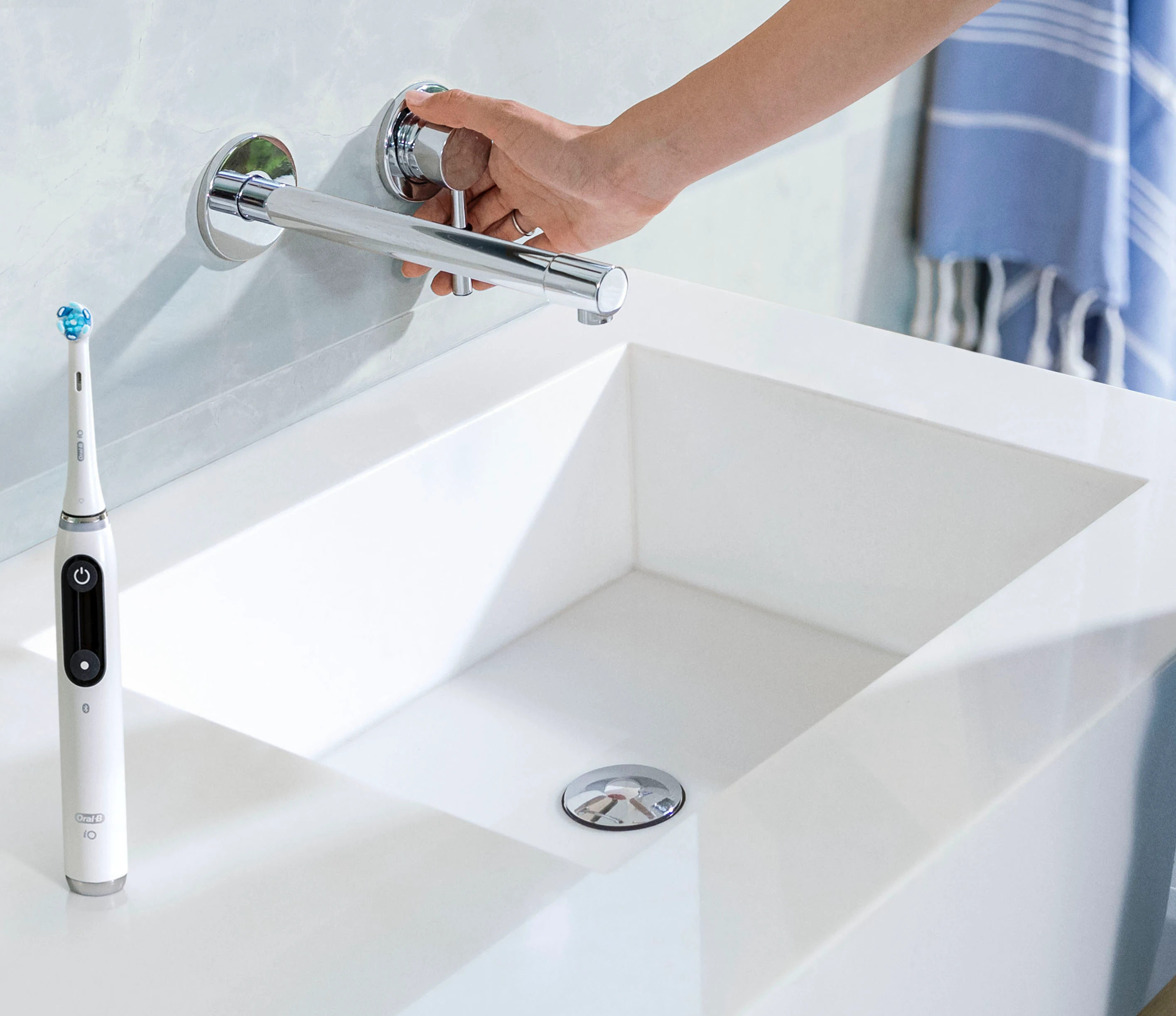 P2 image - Want to Establish a Healthy Toothbrushing Routine? | Oral-B