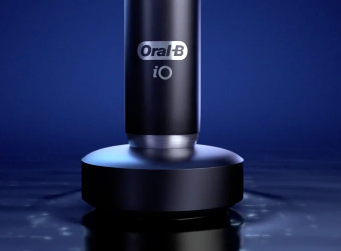 A face on the io toothbrush 