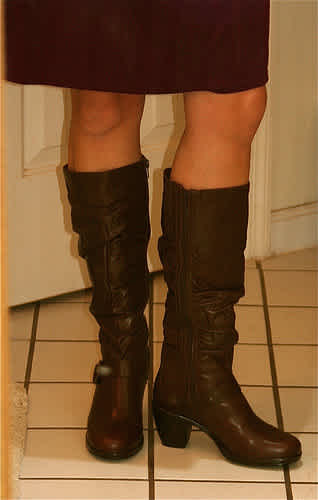 Can You Wear Brown Boots With a Black Outfit? Heck Yes!