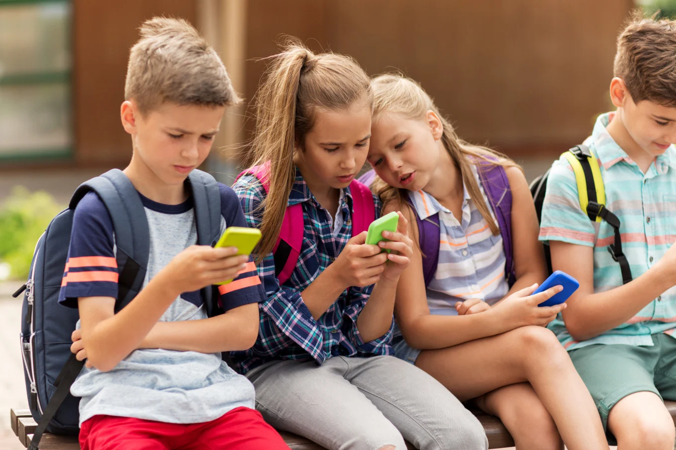 kids on phones at school