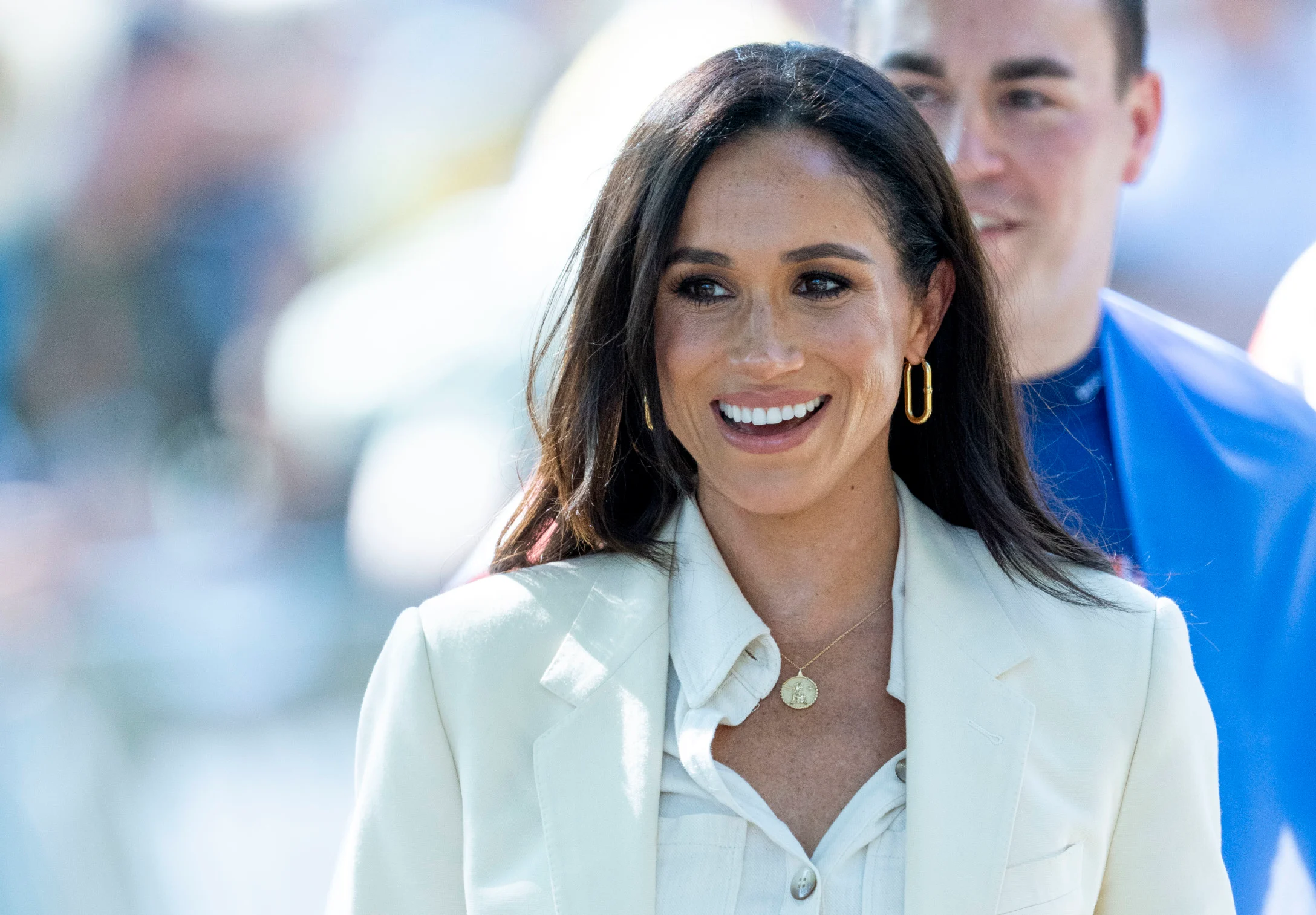 Saintmeghanmarkle: Will She Return To Royal Life? - 78gi46i
