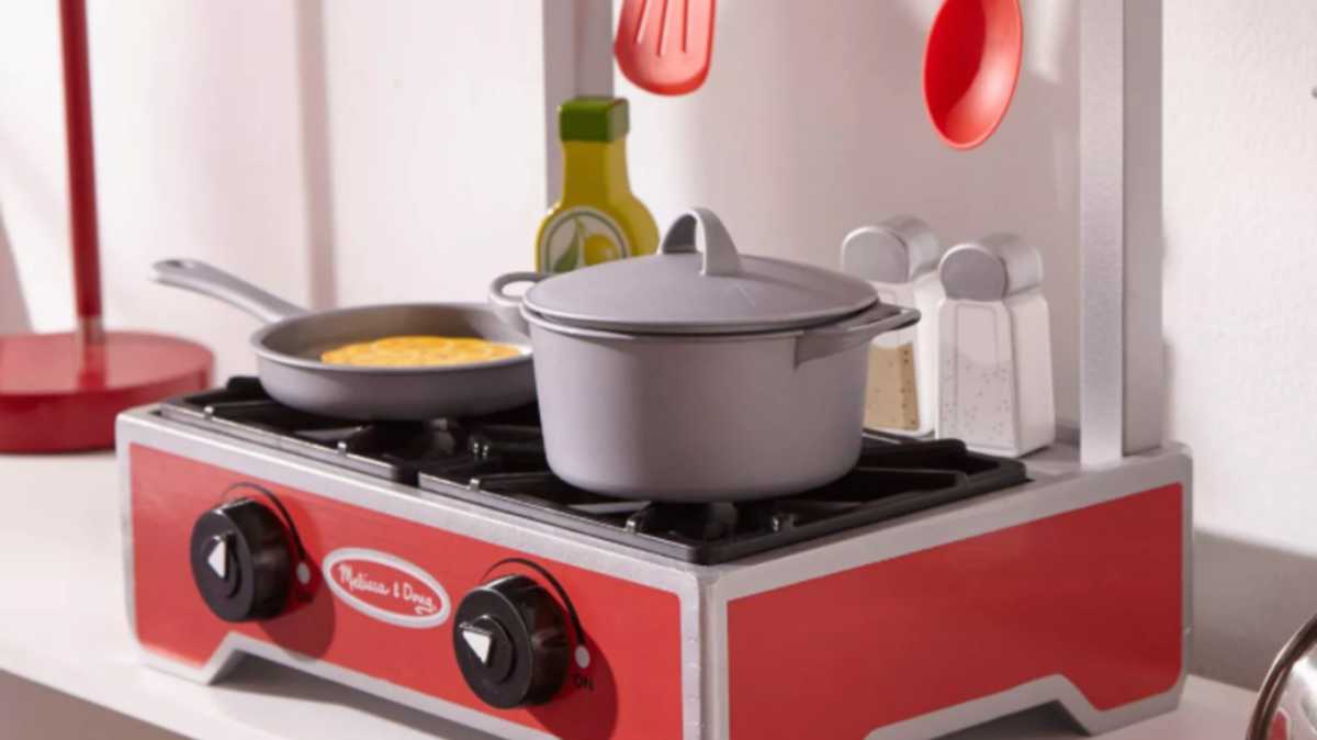 9 Best Gifts for Kids Who Love to Cook