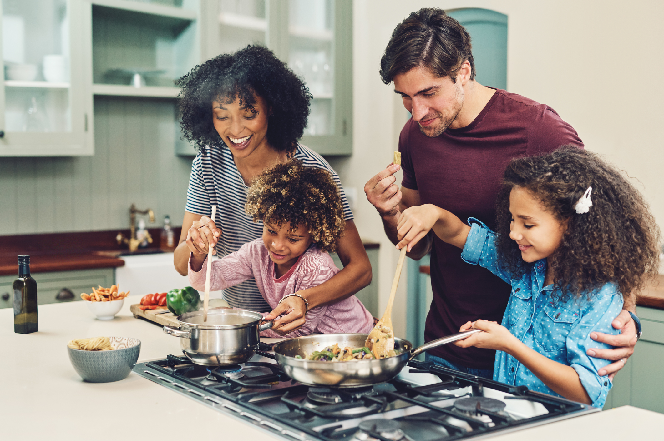 5 Tips For Getting The Whole Family Involved In The Kitchen
