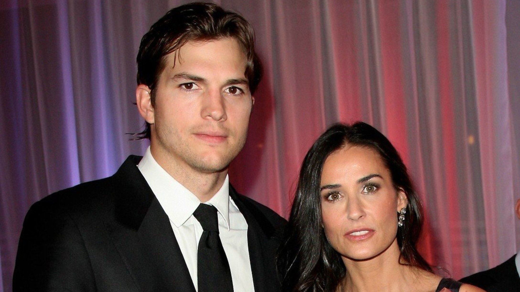 Ashton Kutcher Opens Up About the Challenges of Being a Stepdad at 26(00)