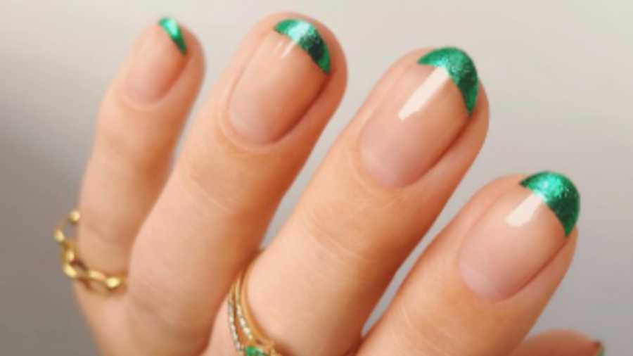 6. "Fun and Festive Holiday Nail Designs to Try" - wide 2