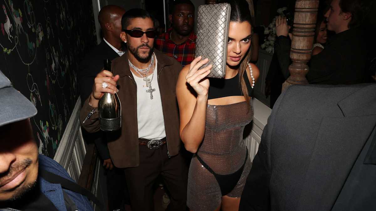 "I have nothing I need to clarify": After Timothee Chalamet's Kylie Jenner Romance, Brad Pitt's Bullet Train Co-Star Breaks Silence on Dating Kendall Jenner Rumors 2 Kendall Jenner & Bad Bunny