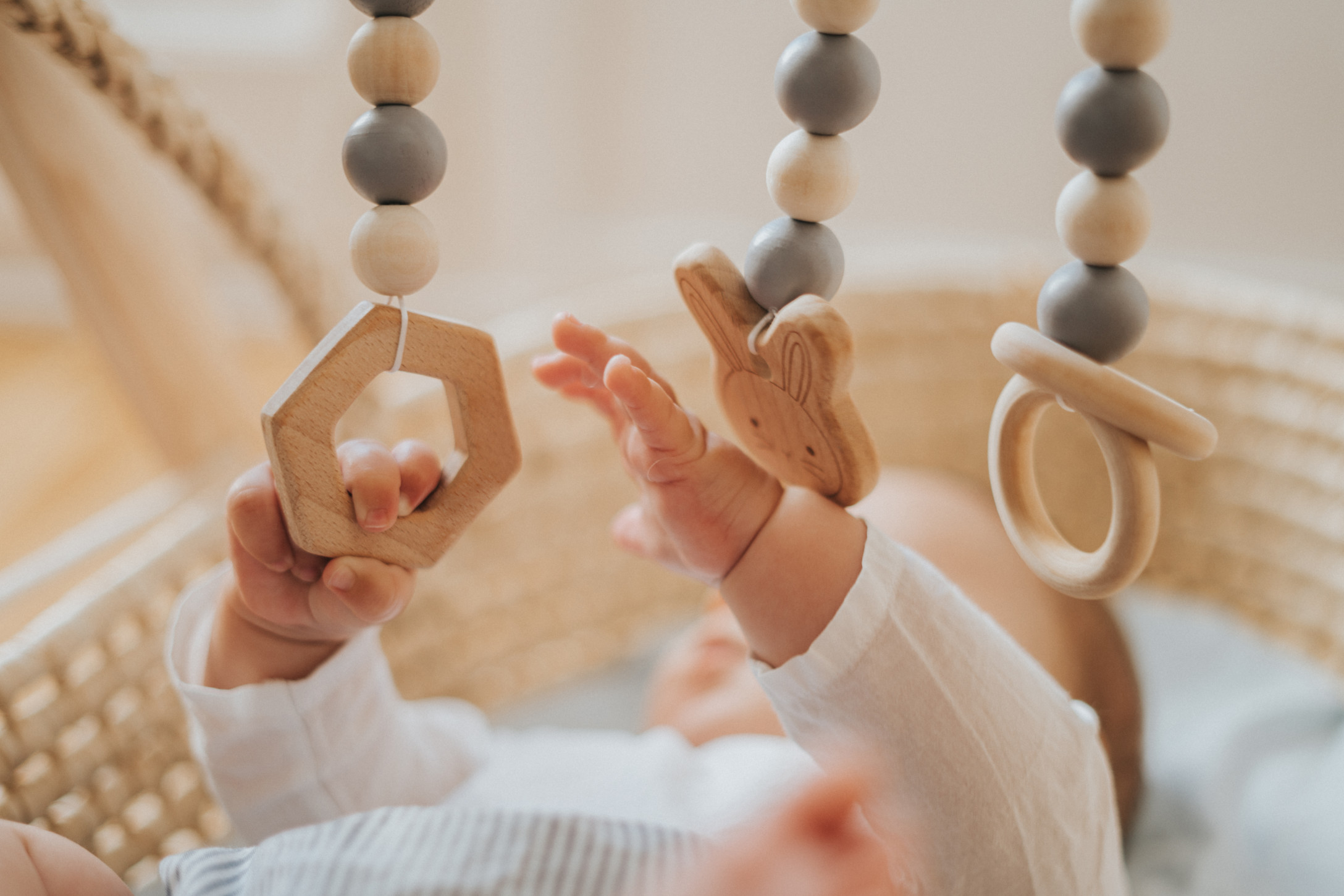 15 Amazing Apps That Help Parents Track Baby's Development | CafeMom.com