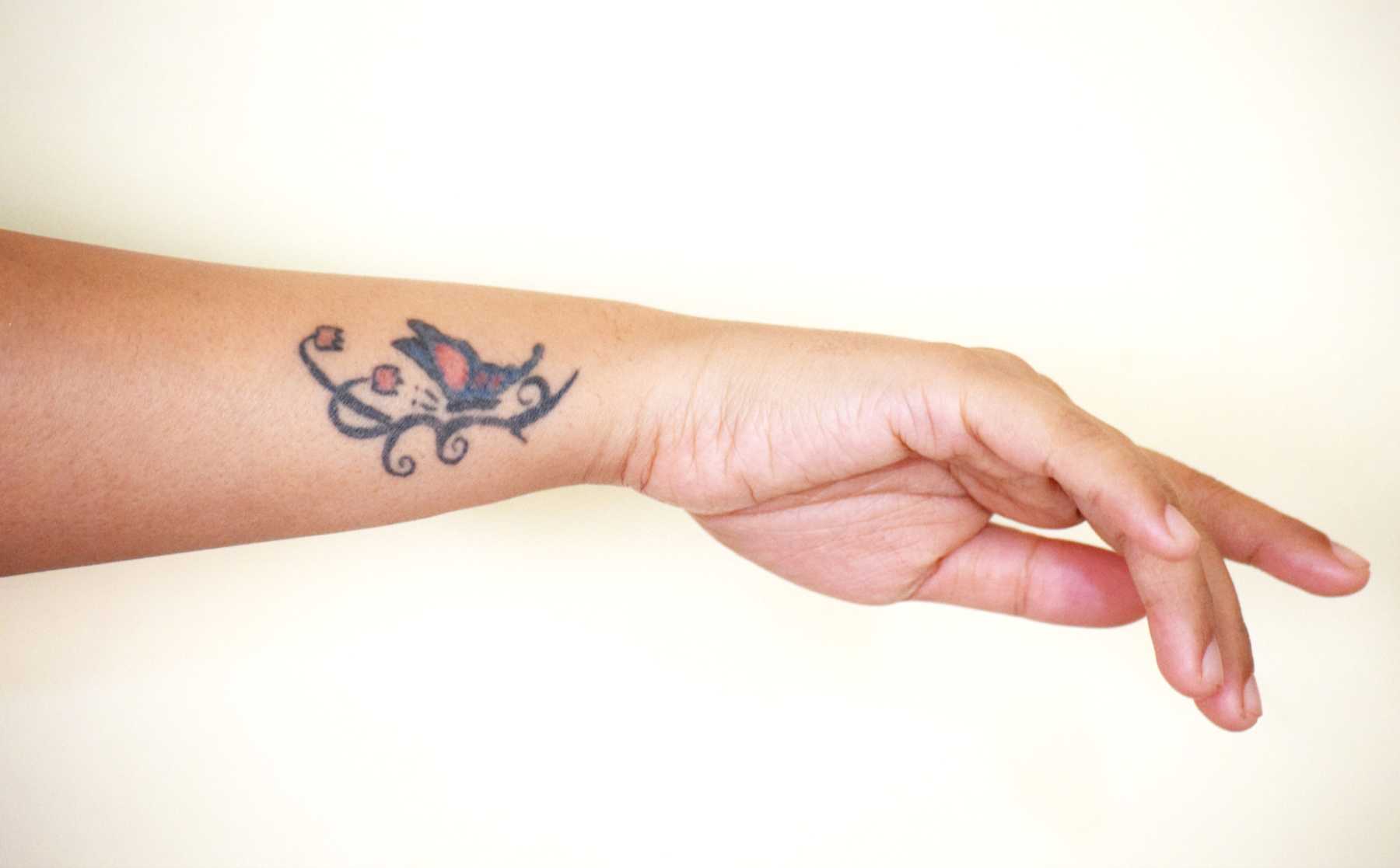 Man Threatens To Cancel Wedding If Fiancee Gets A Tattoo Honoring Her Ex Bf Who Just Died Cafemom Com Man Threatens To Cancel Wedding If Fiancee Gets A Tattoo Honoring Her Ex Bf Who Just Died Cafemom Com