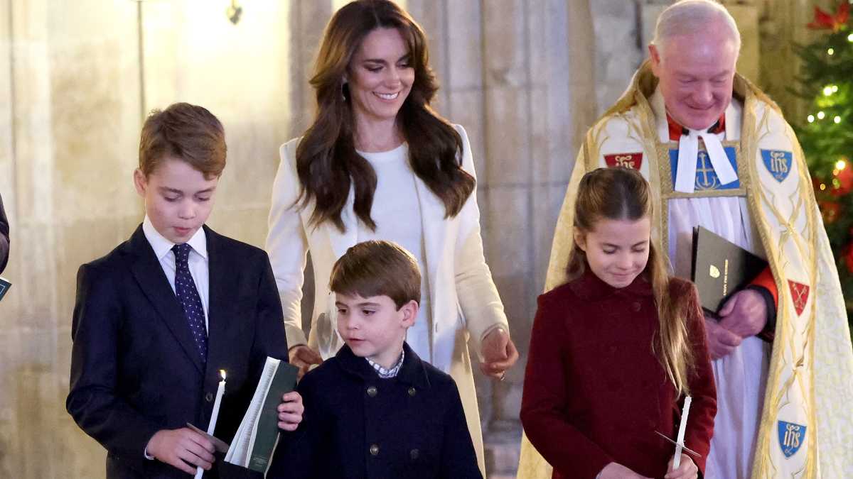 Prince William & Kate Middleton's 2023 Family Christmas Card Has the ...