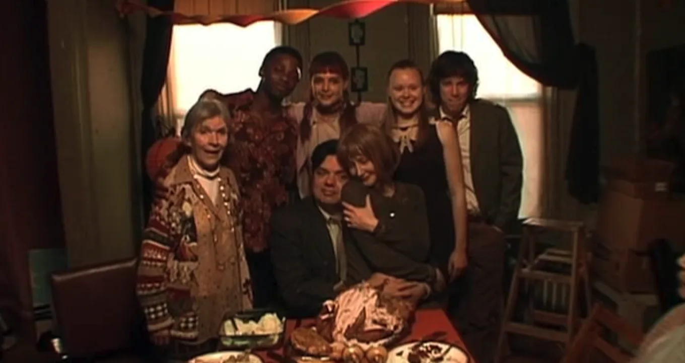 Oliver Platt, Katie Holmes, Patricia Clarkson, Alice Drummond, John Gallagher Jr., Alison Pill, and Derek Luke in Pieces of April (2003)