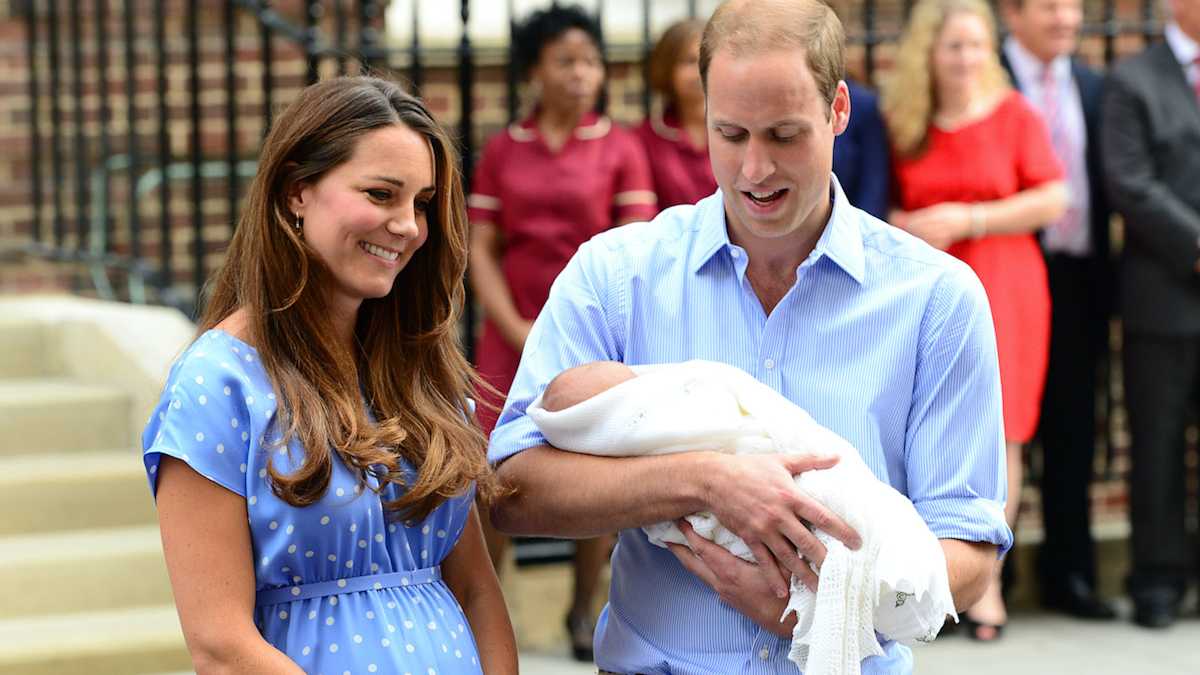 Adorable Times Prince William Kate Middleton Coordinated With Their Kids Cafemom Com Adorable Times Prince William Kate Middleton Coordinated With Their Kids Cafemom Com