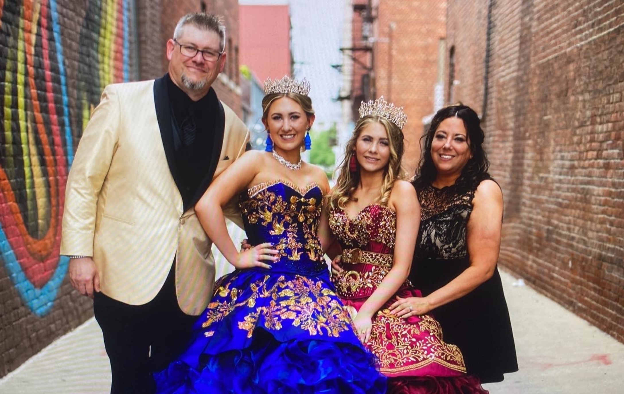 Beauty and the 2024 beast quinceanera damas