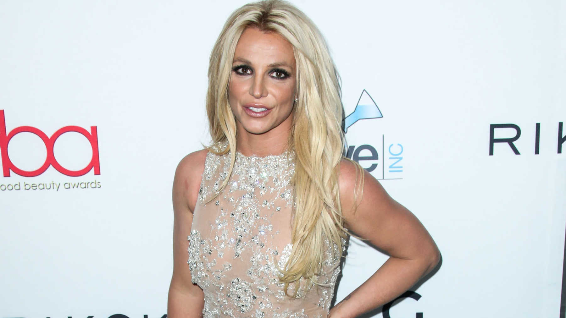 Pregnant Britney Spears Shows Off Her Tiny Baby Bump | CafeMom.com