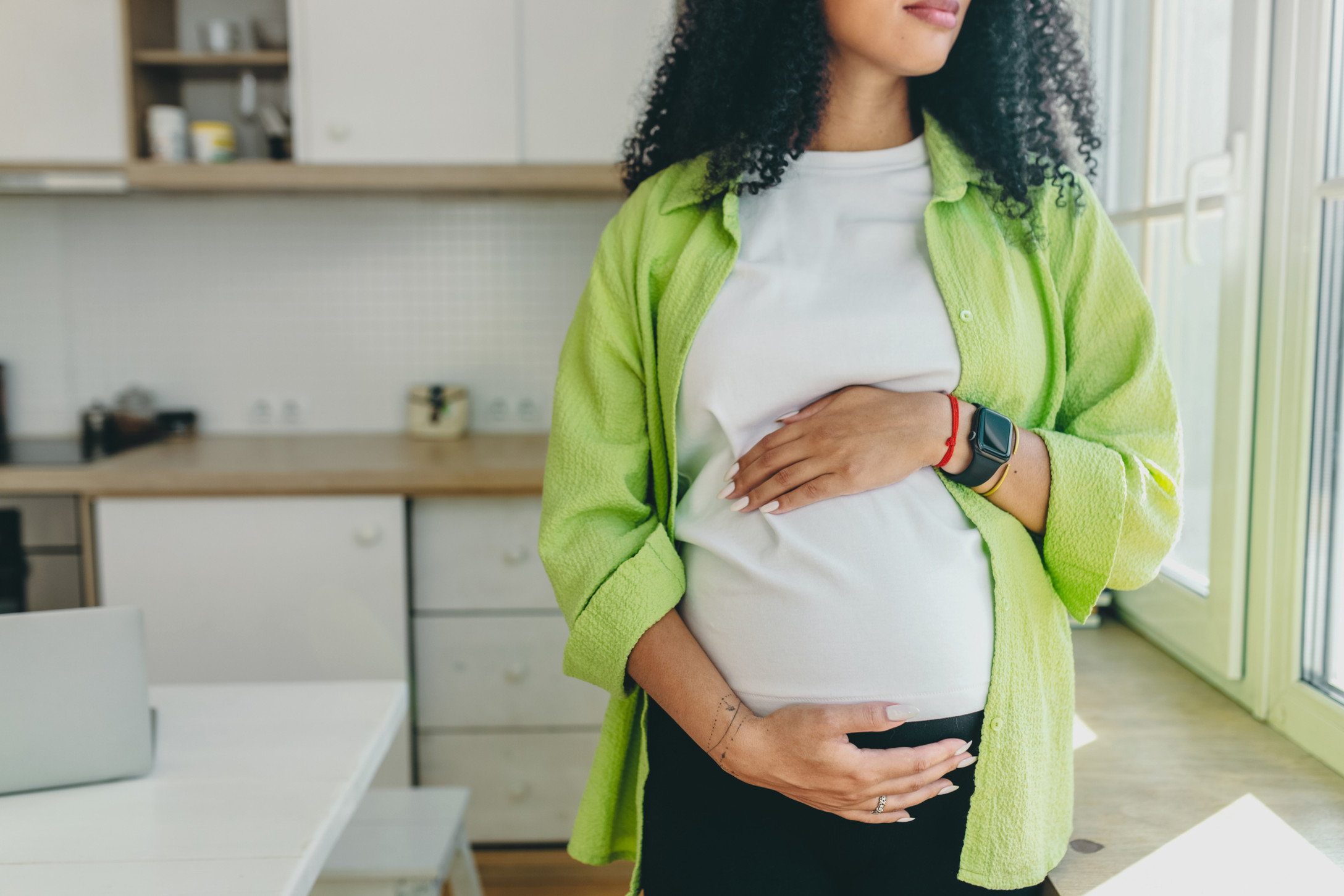 Mom Teaches the Woman Who Touched Her Baby Bump a Lesson | CafeMom.com