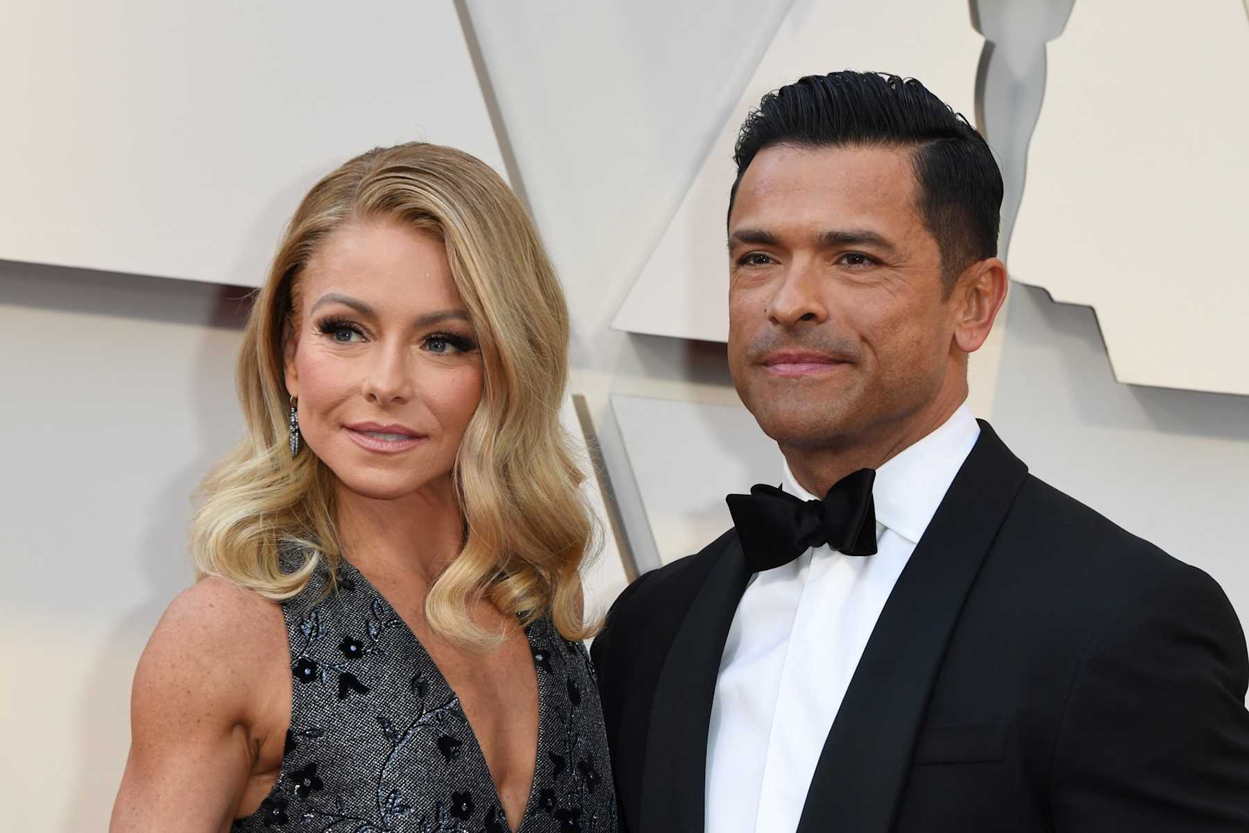 Kelly Ripa Slammed for 'Disordered' Diet After Nutritionist Reveals ...