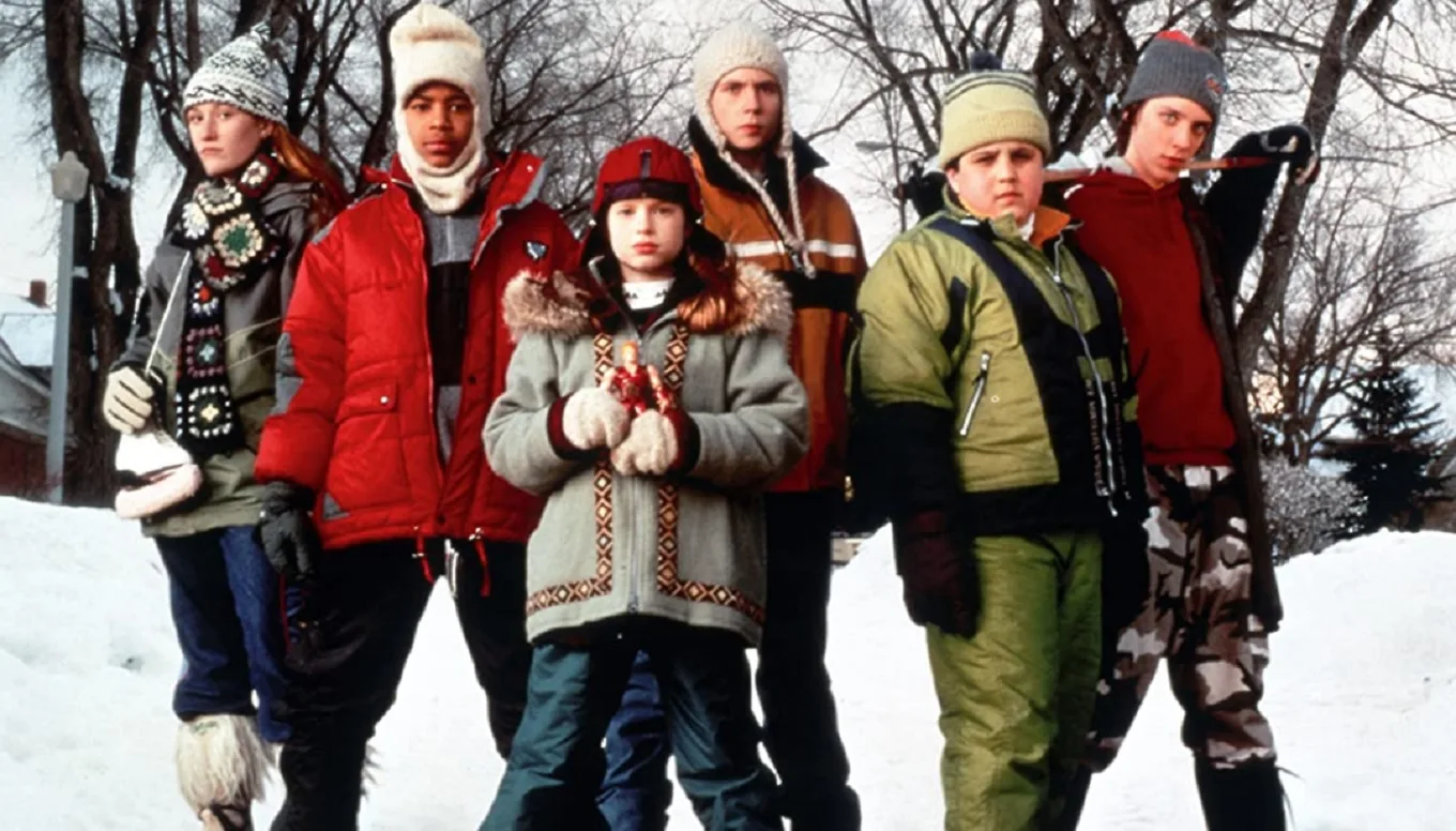 Schuyler Fisk, J. Adam Brown, Zena Grey, Josh Peck, Mark Webber, and Jade Yorker in Snow Day (2000)