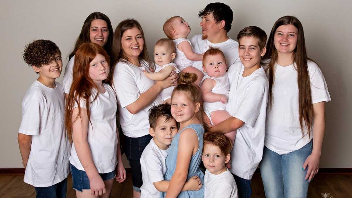 Mom of 11, Who Is Ready for More, Speaks Out in Defense of Parents Who Want Big  Families | CafeMom.com