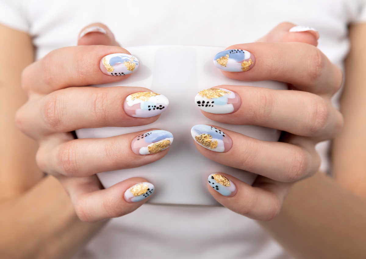 8. Simple Summer Nail Designs with Flowers - wide 3