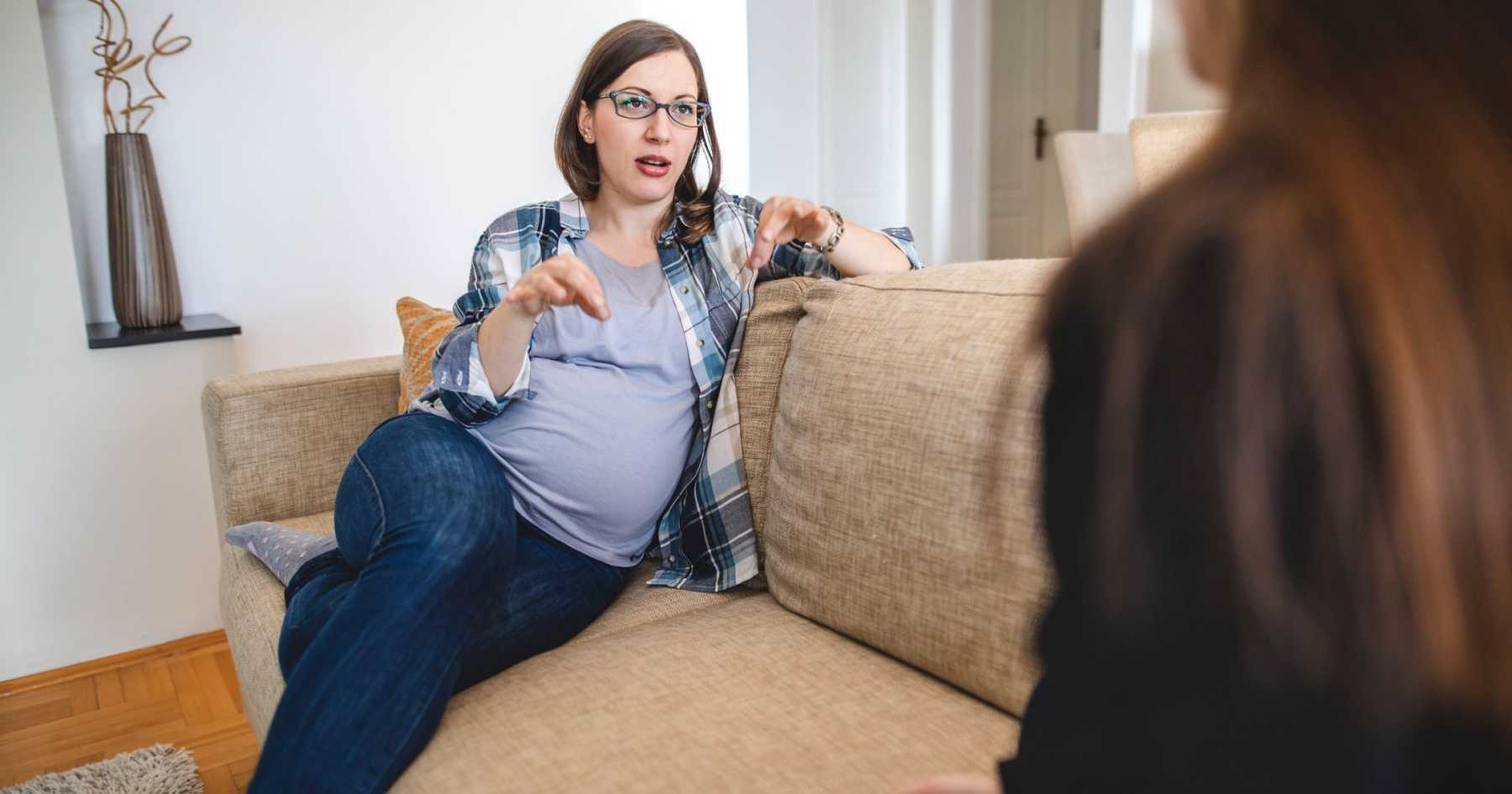 Pregnant SIL Blames Hopeful Moms Infertility On Being Overweight
