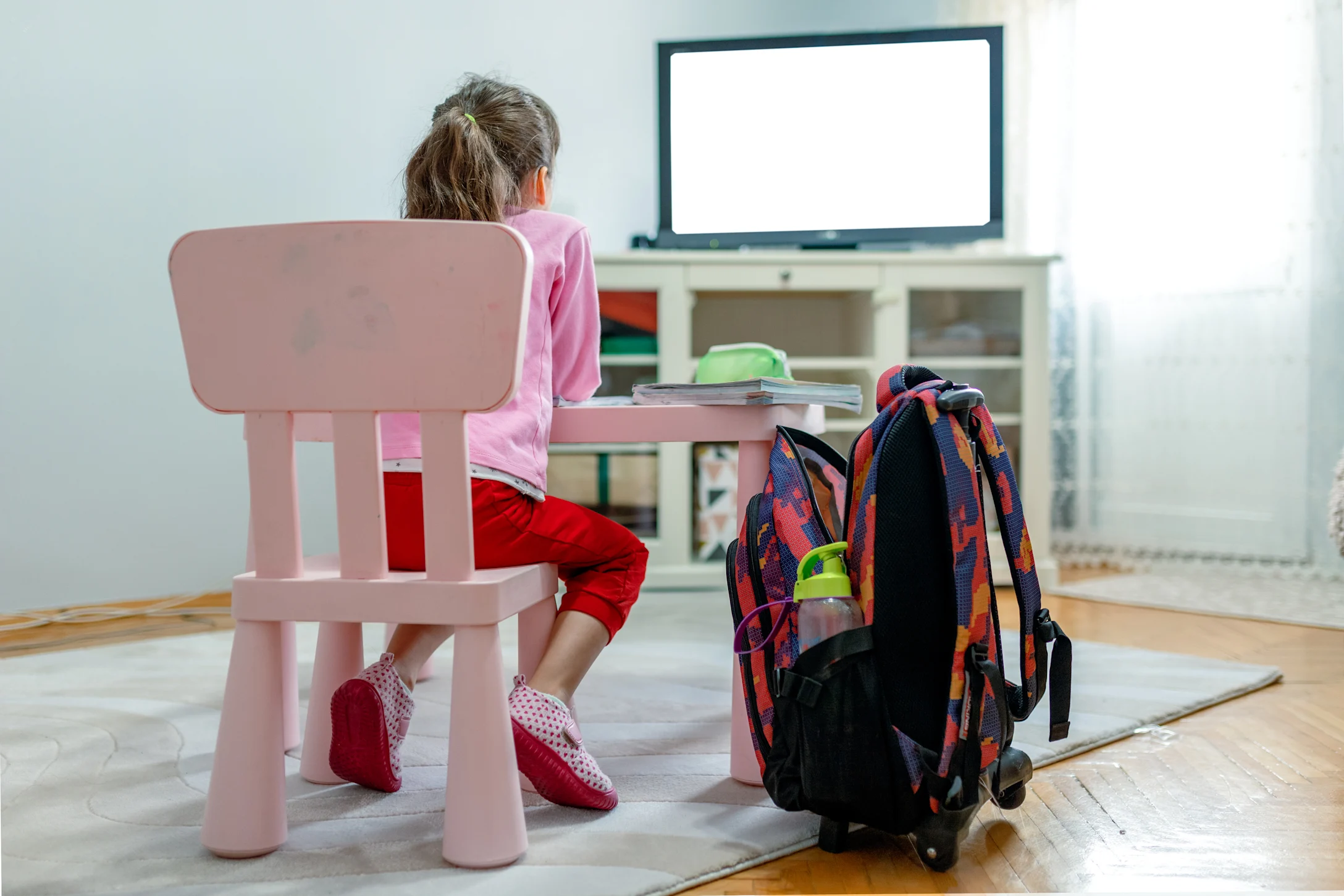 kid doing remote learning