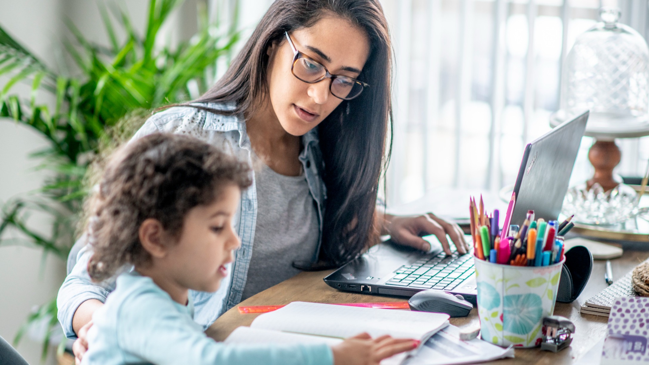 10 Productivity Hacks To Help Busy Moms Balance It All | CafeMom.com