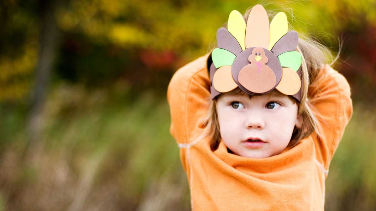 25 Thanksgiving Crafts To Keep Kids Out of the Kitchen | CafeMom.com