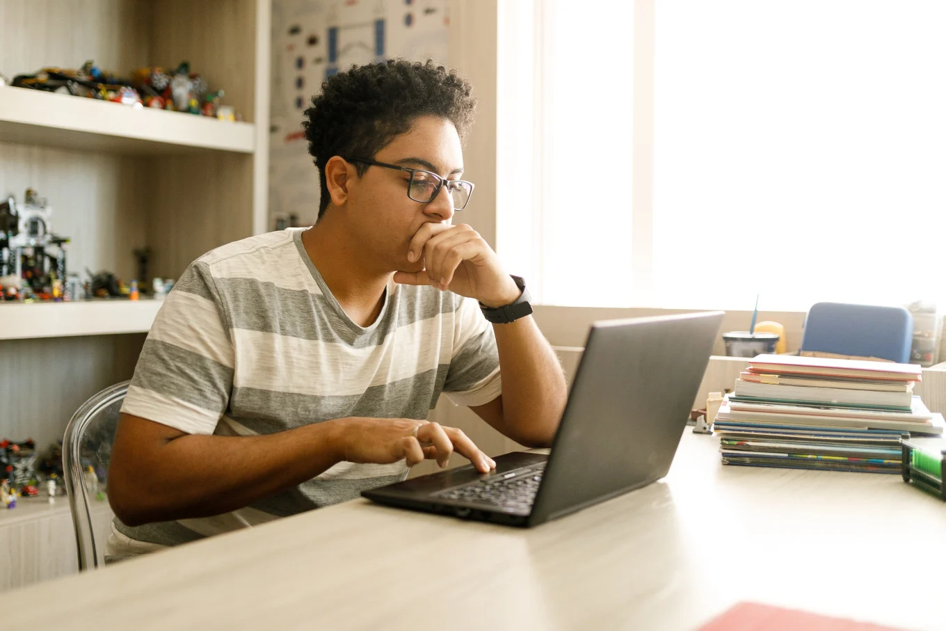 teen on laptop