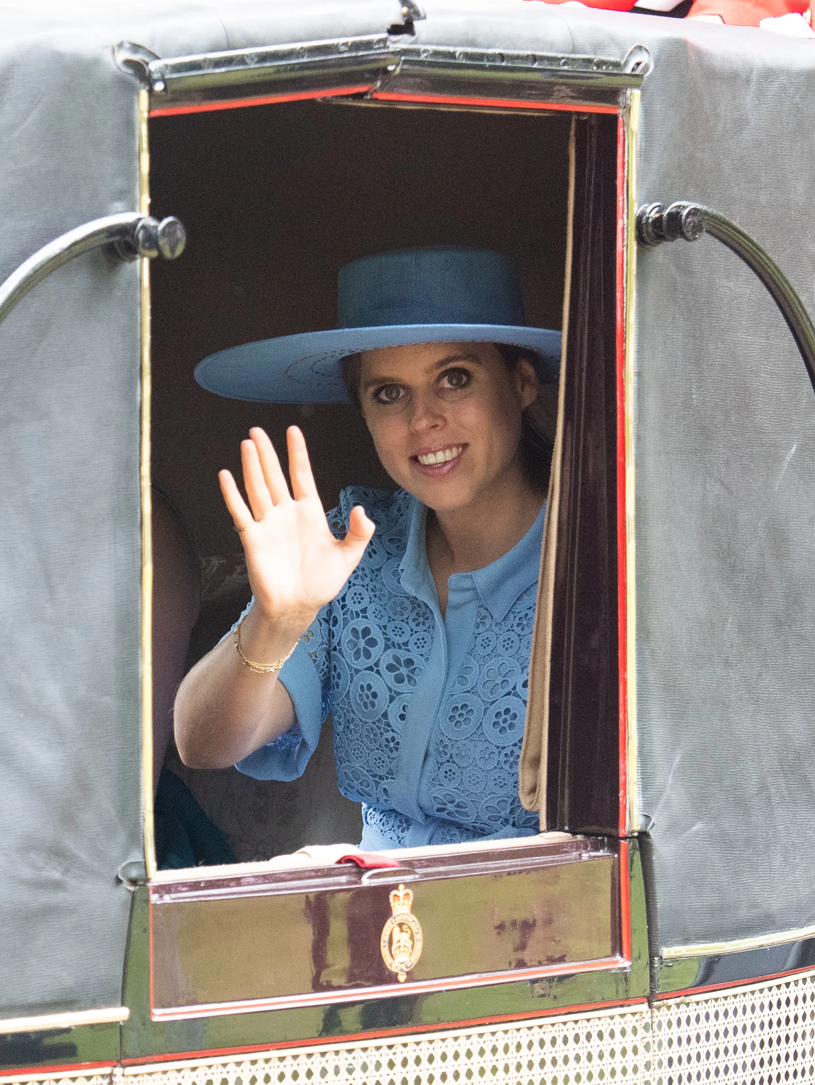 princess beatrice in a carriage