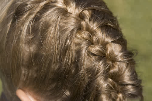 How to French Braid Your Own Hair in 11 Easy Steps (PHOTOS