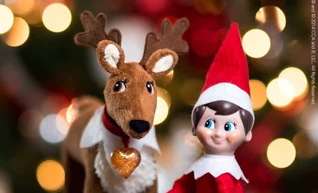 22 Last-Minute Elf on the Shelf® Poses for Forgetful Moms | CafeMom.com
