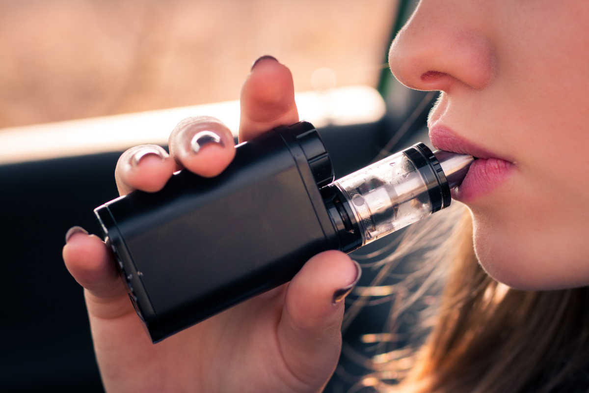 5 Signs Your Kid Is 'Vaping' | CafeMom.com