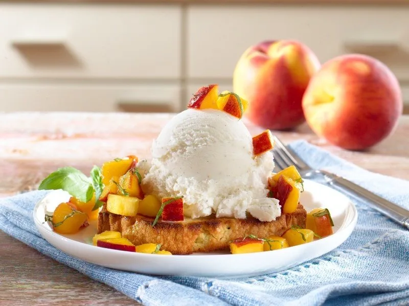 pound cake and peaches