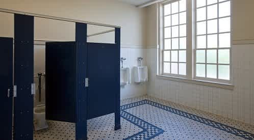 stall restroom mcintyre deni vaping removing teacher congregate bullies architectural 12th bossip removes