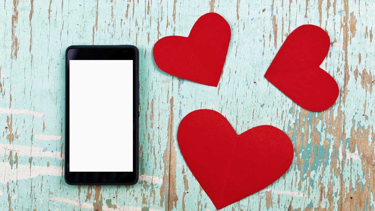 The 10 Coolest New & Lesser Known Dating Apps for Finding Love, Hookups &  More (PHOTOS) | CafeMom.com