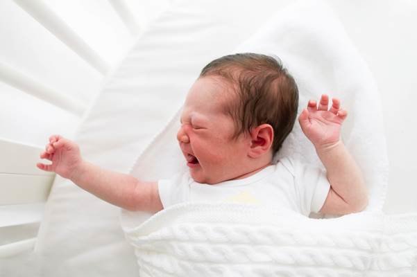 Sleep Training A 2 Month Old Sounds Awful But This Doctor Recommends It Cafemom Com