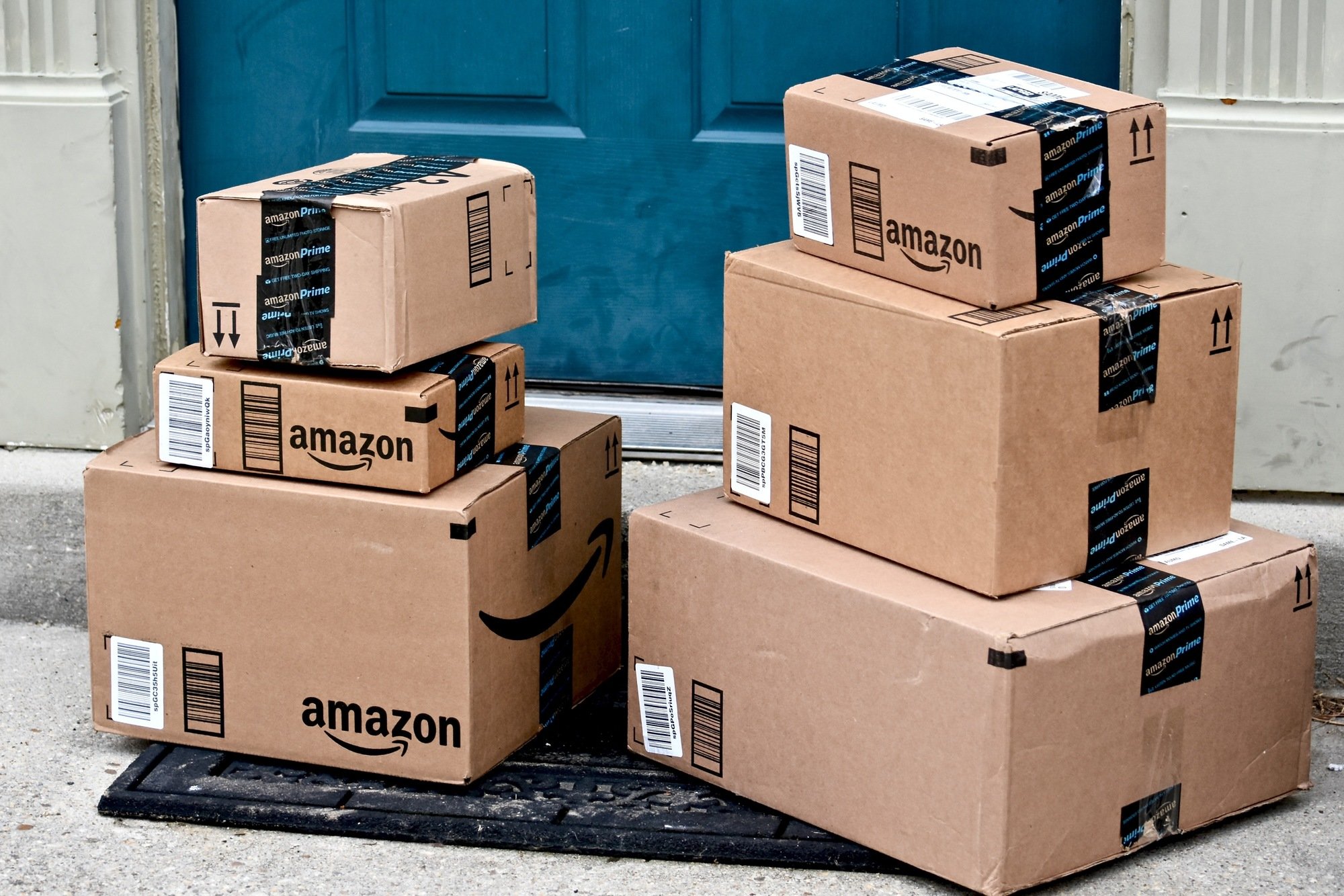 Amazon boxes store