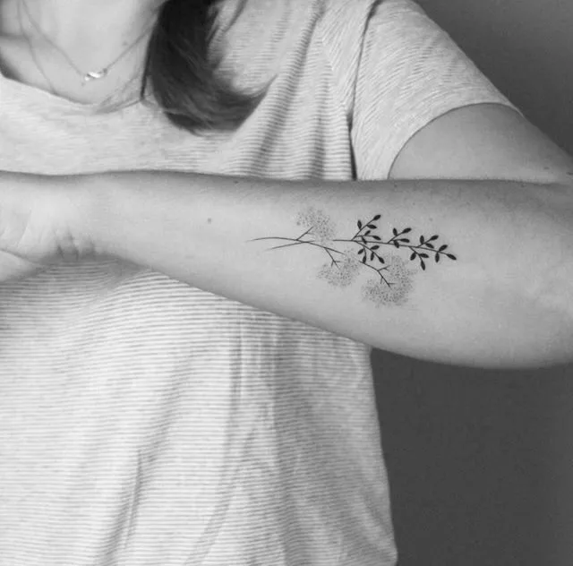 hand poke tattoo