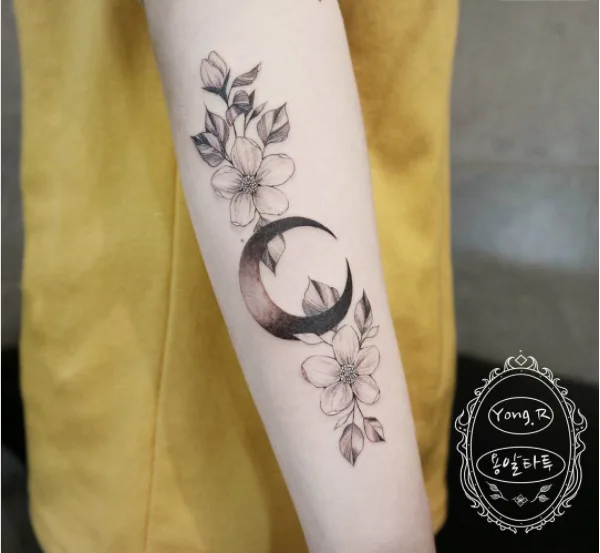 moon tattoo
